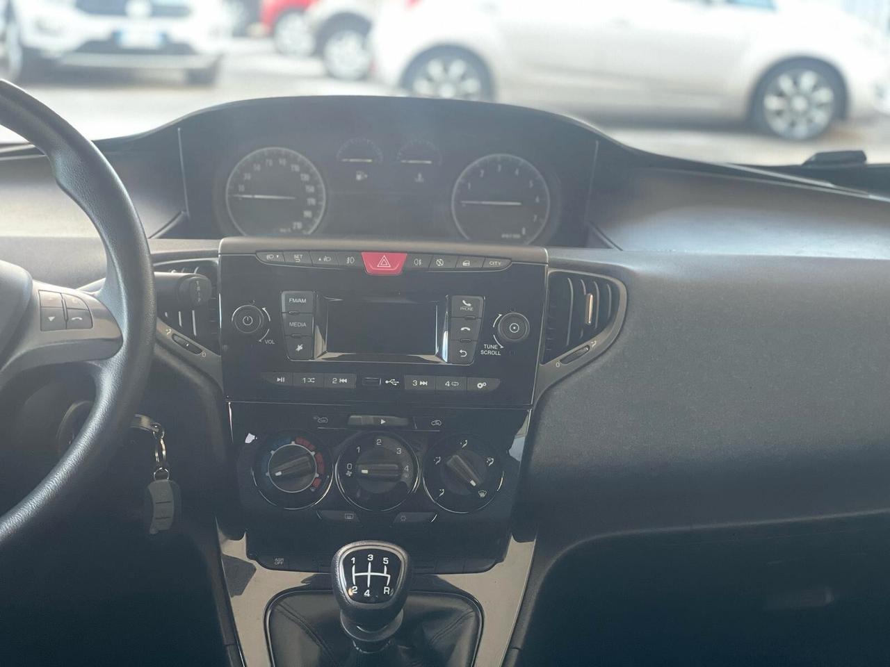 Lancia Ypsilon 1.2 69 CV 5 porte S&S Elefantino Blu