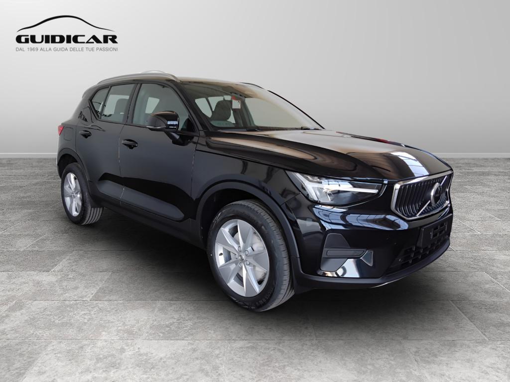 VOLVO XC40 CORE B3 AUT