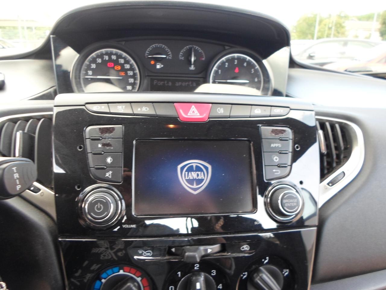 Lancia Ypsilon 1.2 69 CV 5 porte Platinum (GPL)