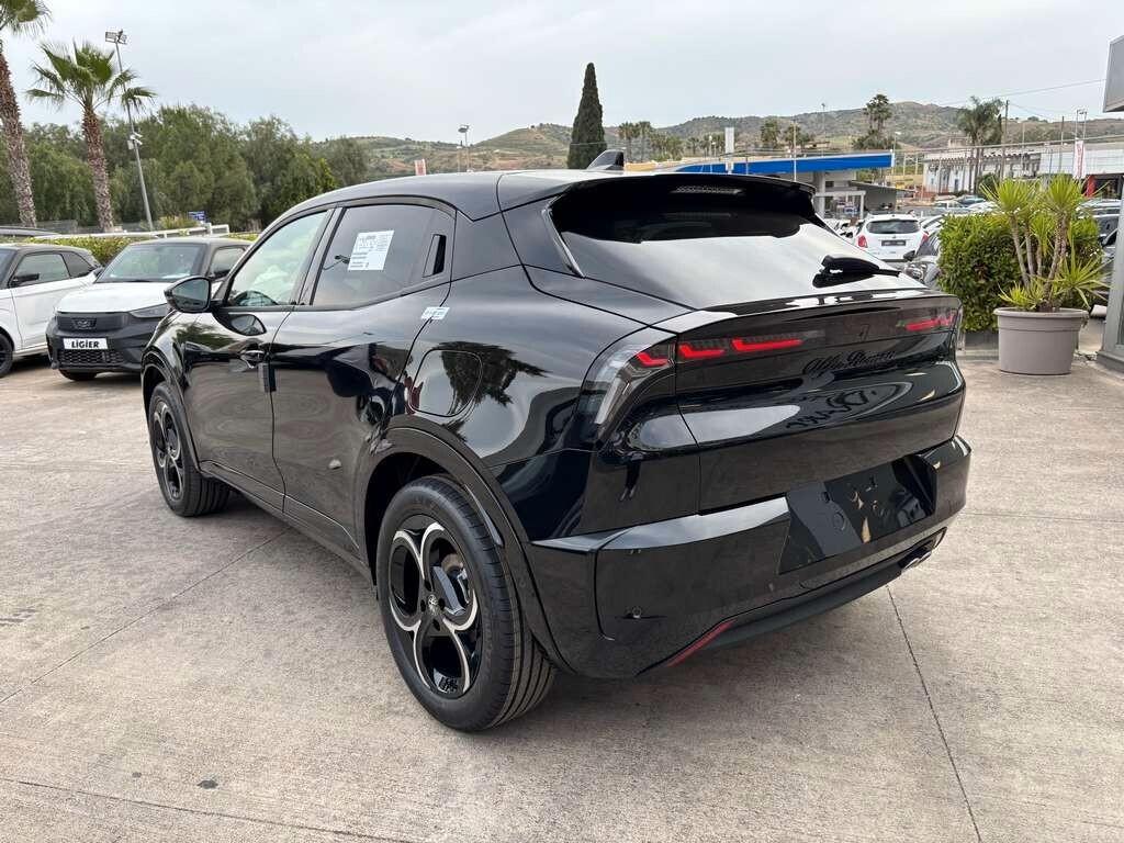 Alfa Romeo Junior 1.2 145 CV Hybrid eDCT6 Ti rent to buy