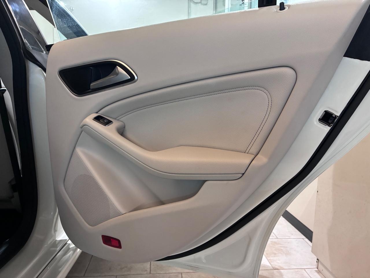 Mercedes-benz CLA 180 d Business