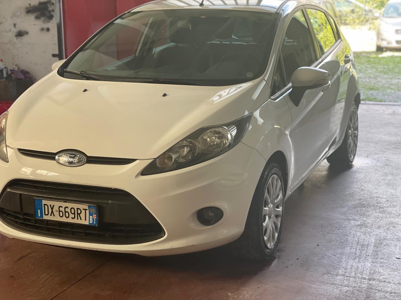 Ford Fiesta Fiesta+ 1.2 82CV 5 porte SI NEOPATENTATI