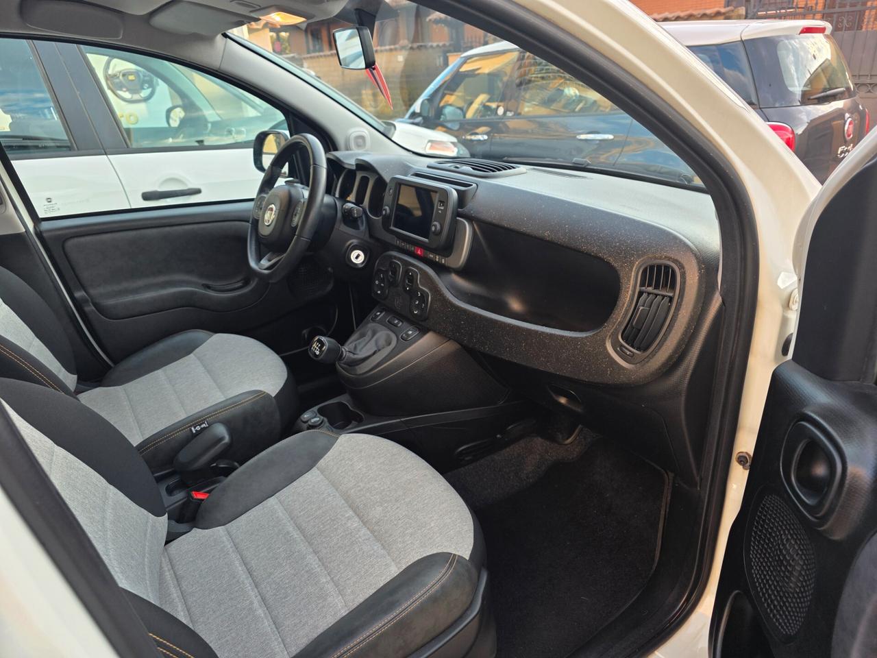Fiat Panda 1.0 FireFly S&S Hybrid City Cross