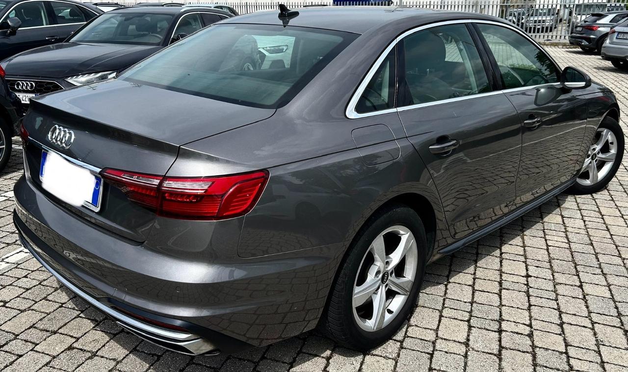 Audi A4 Avant 30 TDI/136 CV S tronic S line edition