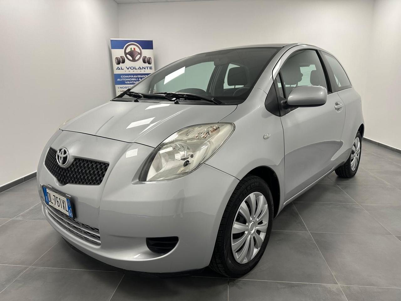 Toyota Yaris 1.0 3 porte - Neopatentati