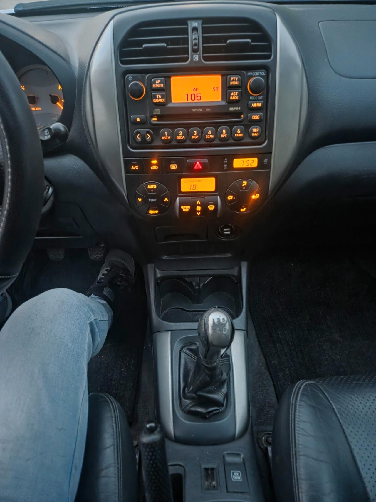 Toyota RAV 4 RAV4 2.0 Tdi D-4D cat 5 porte Sol