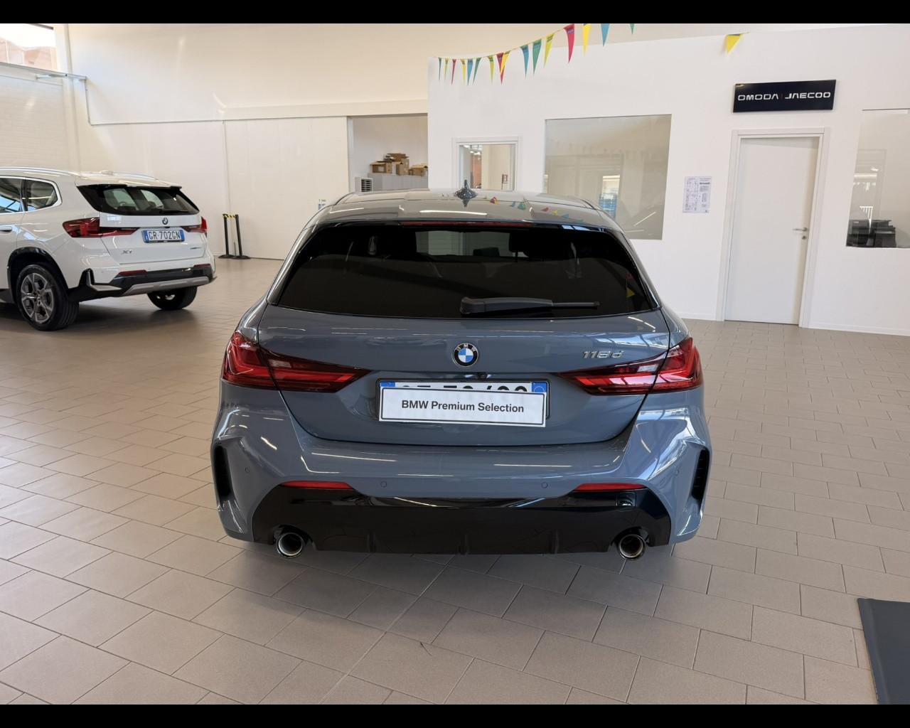 BMW Serie 1 (F40) - 118d 5p. Msport