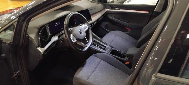 VOLKSWAGEN Golf VAR. 1.0 eTSI EVO DSG Life MILD HYBRID