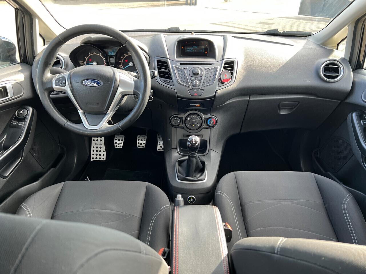 Ford Fiesta 1.4 5p. Bz.- GPL Titanium - 2013