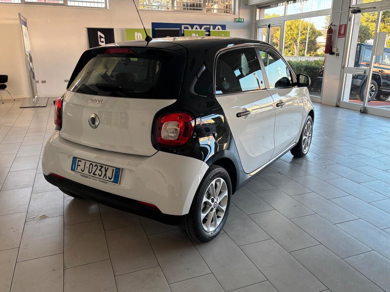 Smart ForFour 70 1.0 twinamic Youngster