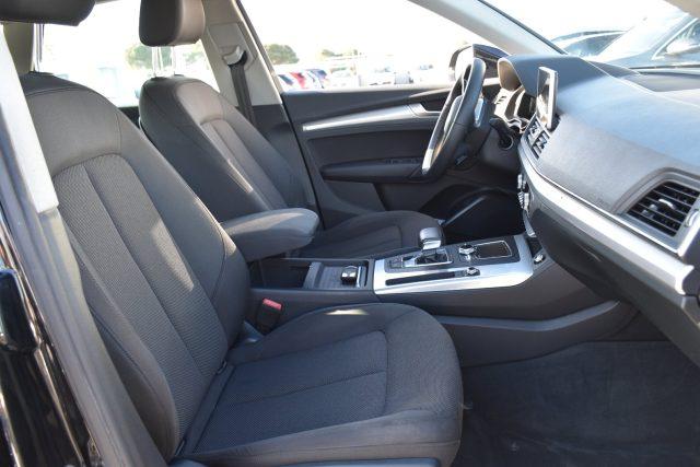 AUDI Q5 35 TDI quattro S tronic Business Design *Cockpit*