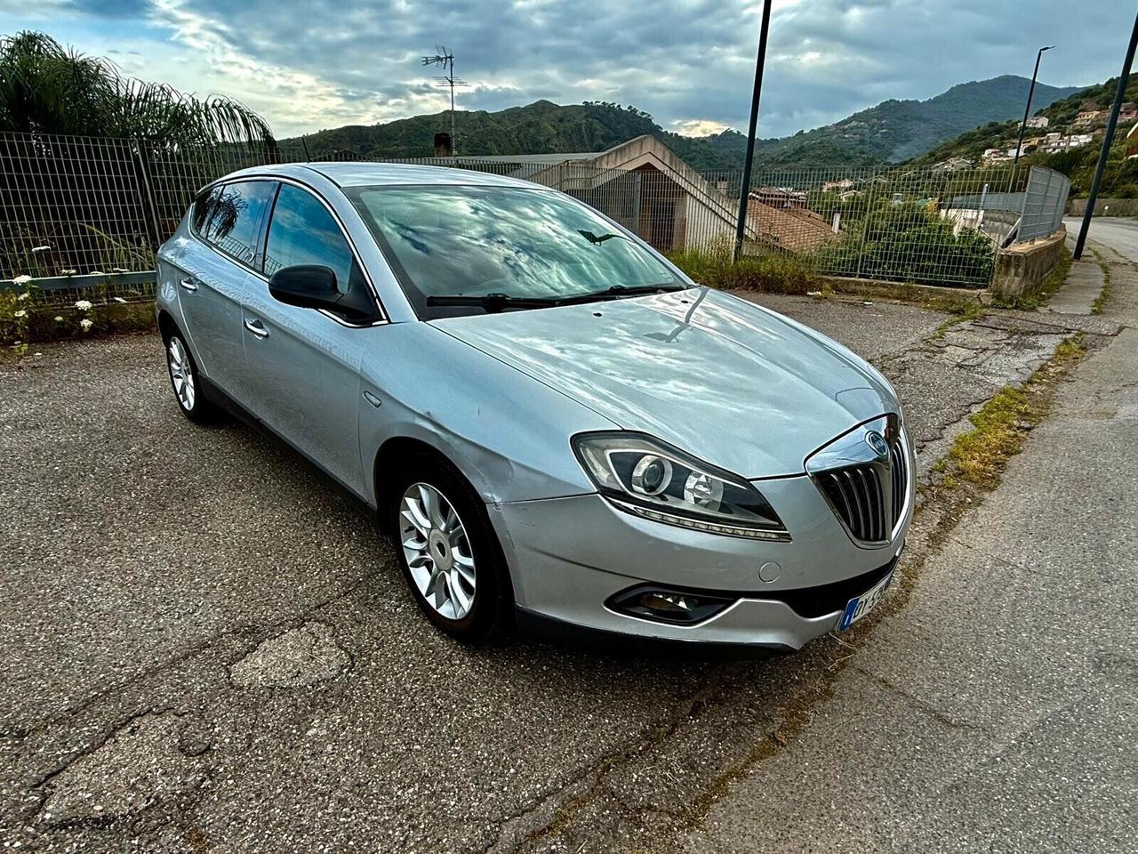 Lancia Delta 1.6 MJT Platino