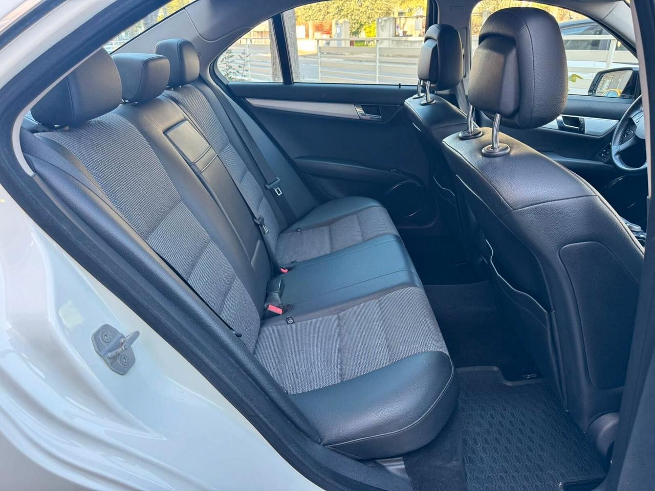 MB C 220 CDI BlueEFFICIENCY AVANTGARD