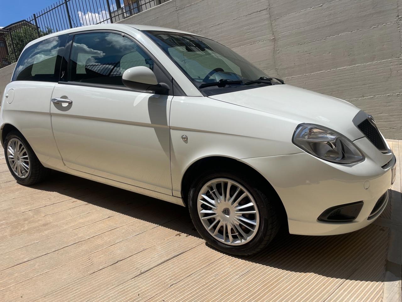 Lancia Ypsilon 91000