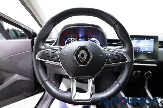 RENAULT Clio TCE 90 CV 5 PORTE EQUILIBRE NEOPATENTATI FARI LED