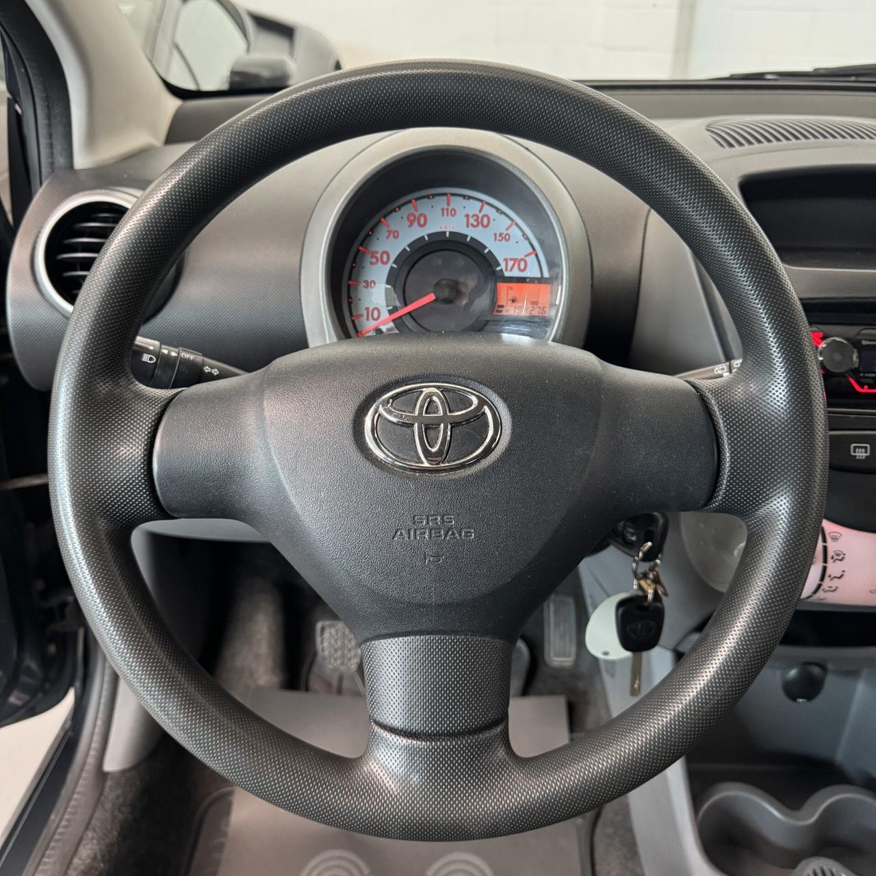Toyota Aygo 5p 1.0cc 68cv benzina manuale OK Neopatentati