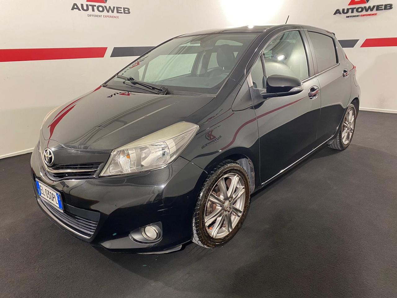 Toyota Yaris 1.3 3 porte *TETTO PANORAMICO*