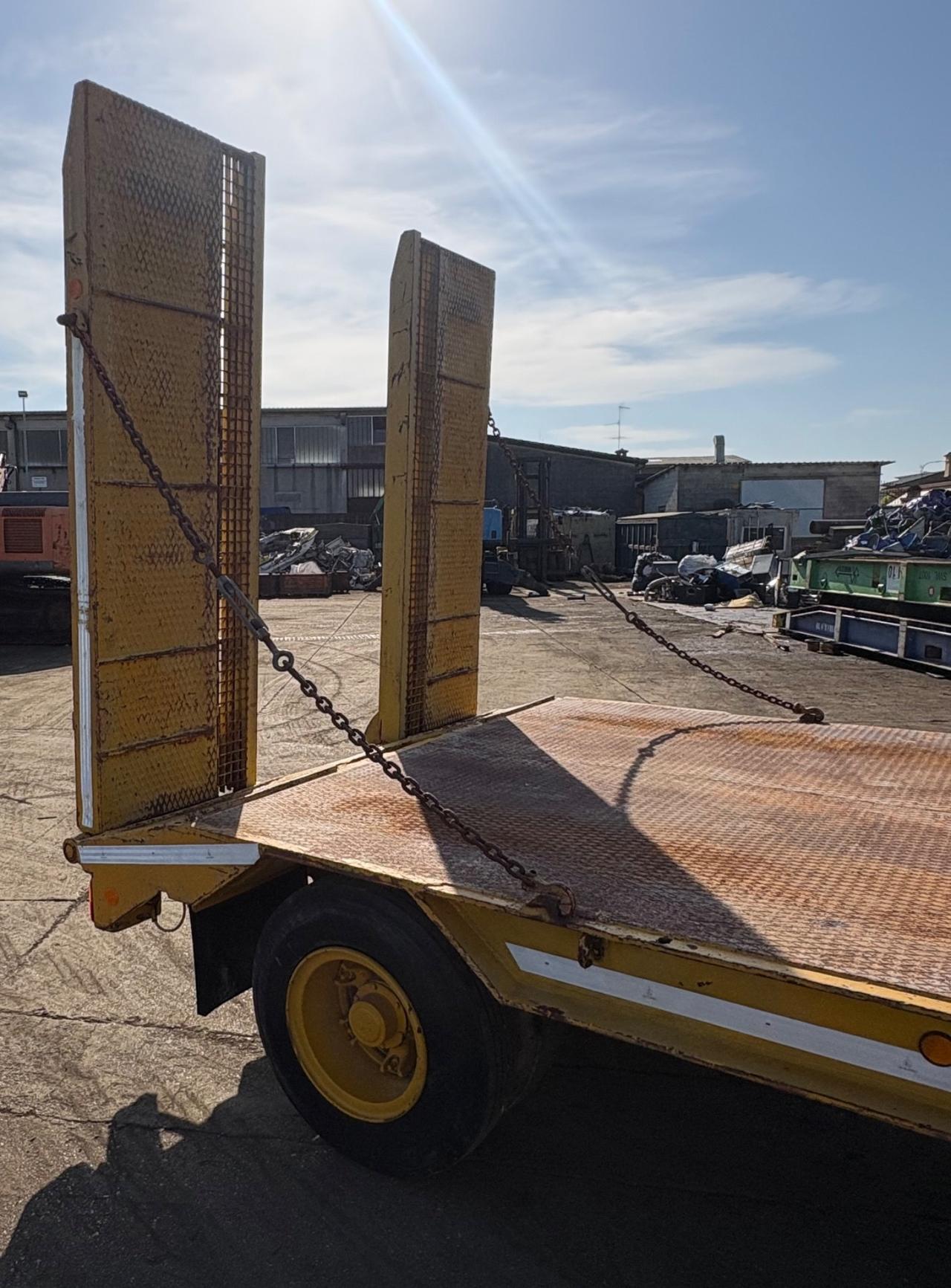 Rimorchio CTC carrello con rampe idrauliche