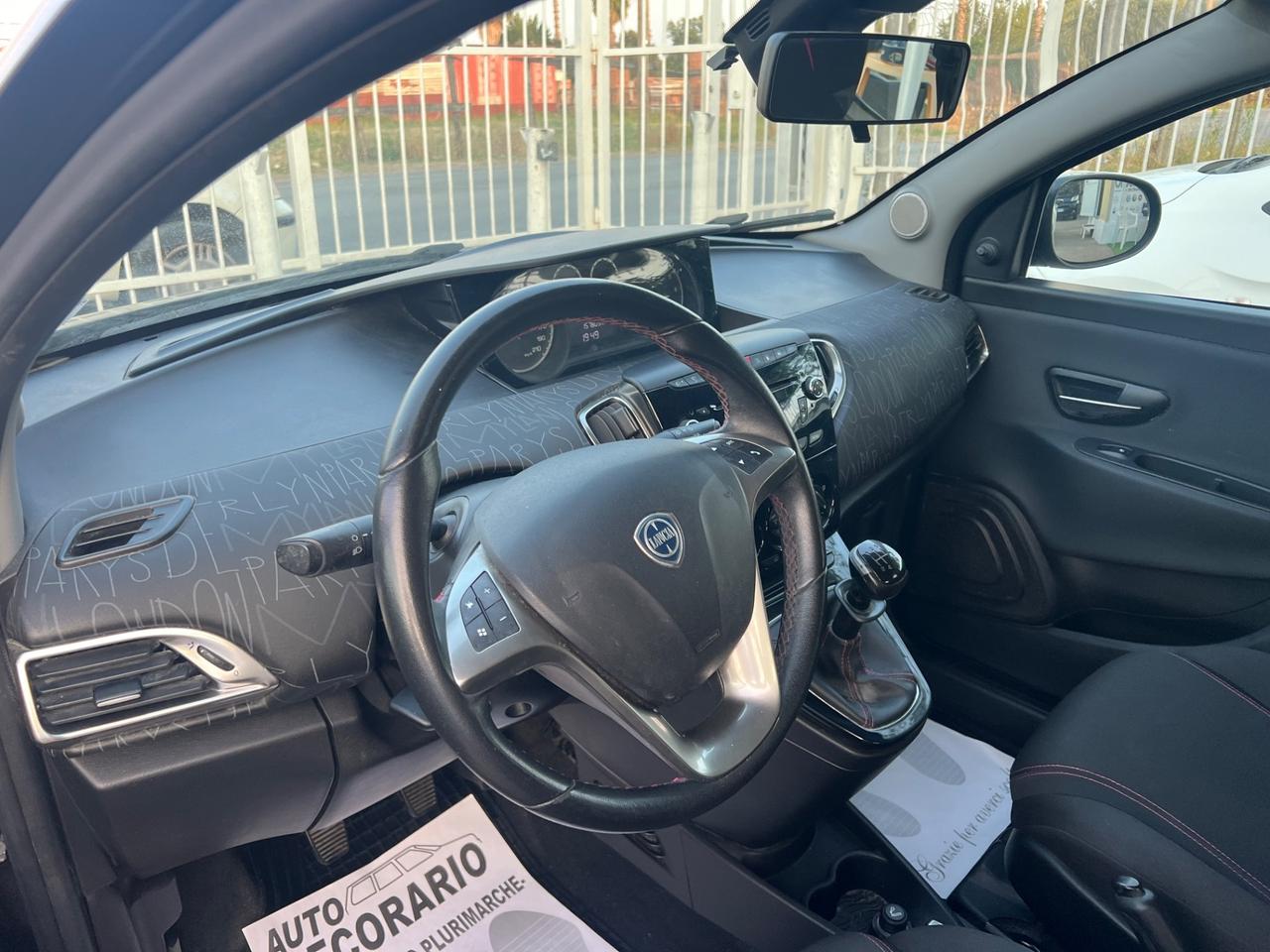 Lancia Ypsilon 1.2 69 CV 5 porte GPL Ecochic Silver