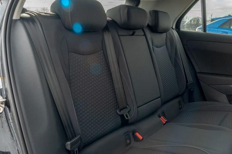 Volkswagen T-Roc 1.5 eTSI Life DSG NAVI LED CAMERA 2026