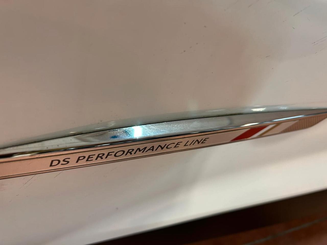 Ds DS 7 Crossback PERFORMANCE LINE BlueHDi 180 aut. SPOTICAR