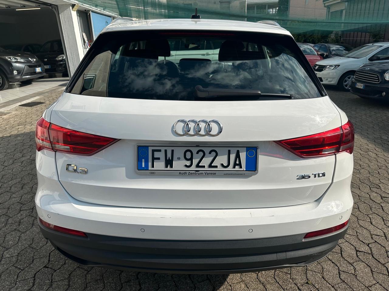 Audi Q3 35 TDI S tronic Business Advanced*EURO6