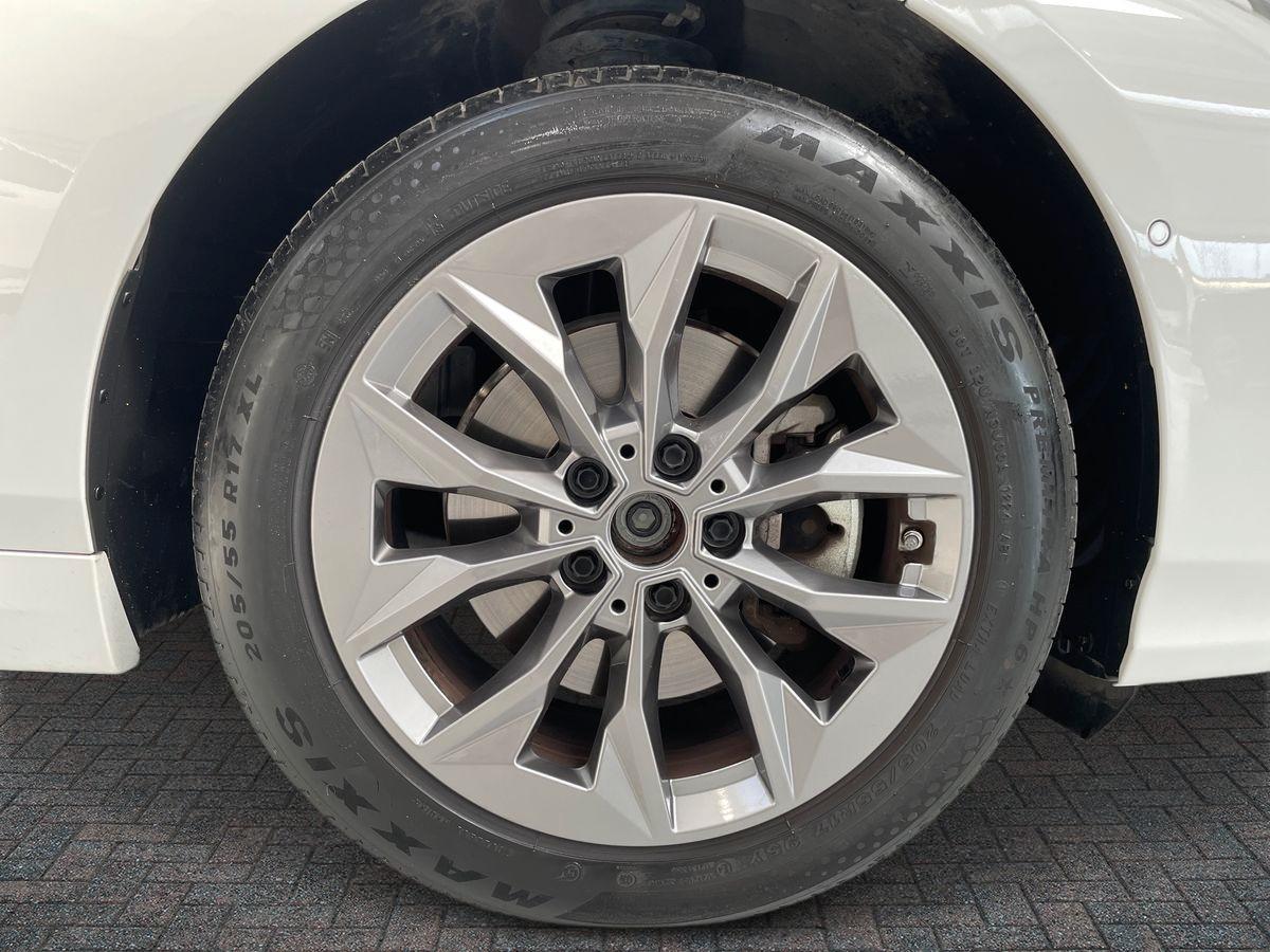 BMW 120 48V auto