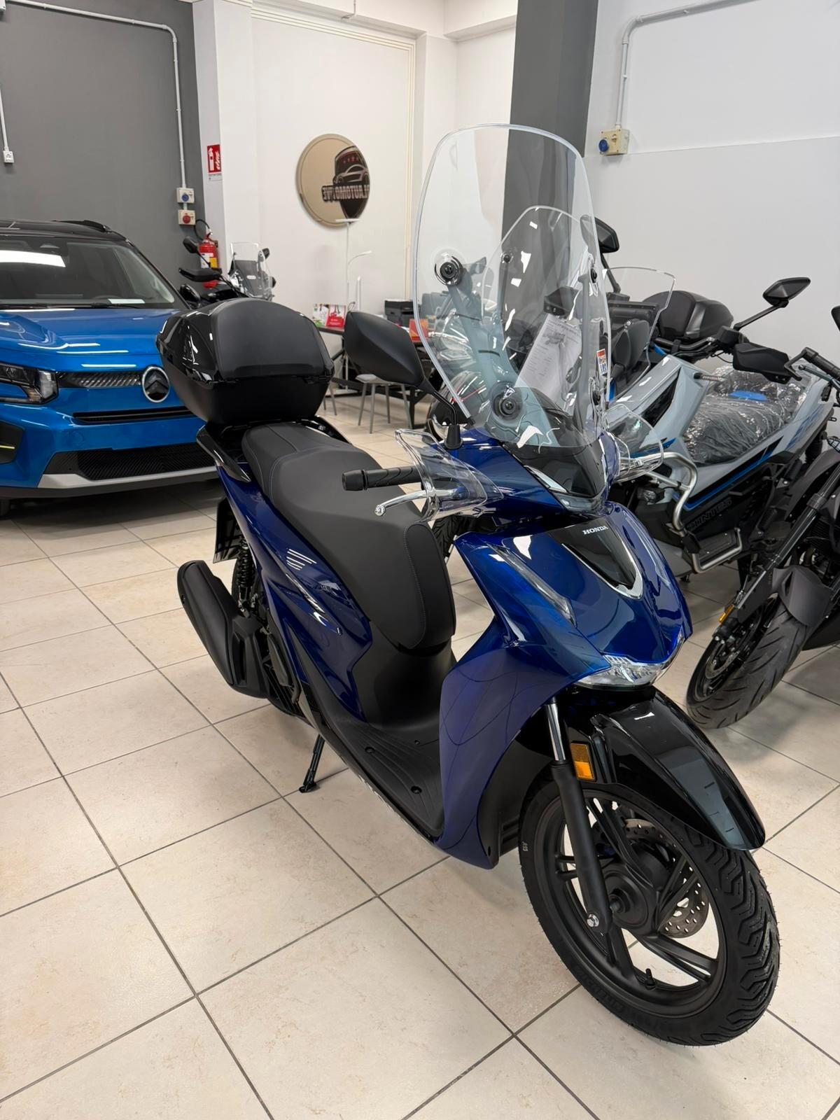 Honda SH 125 sport 60 euro al mese