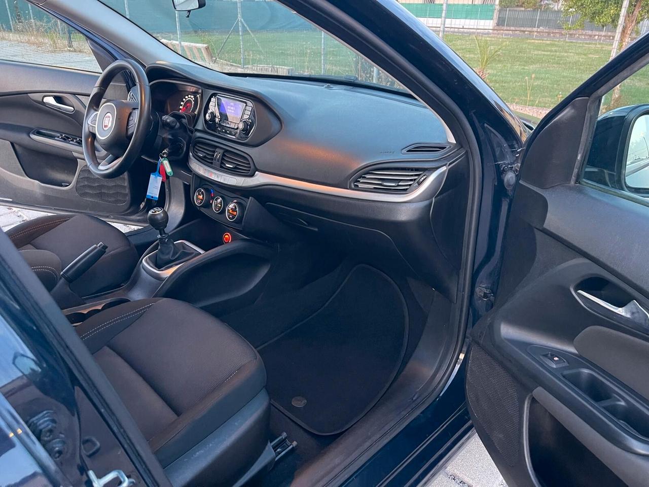 Fiat Tipo 1.6 Mjt S&S 5 porte Easy