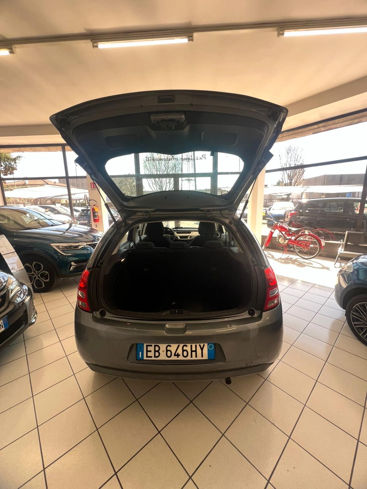 Citroen C3 II 1.1 Exclusive (exclusive style)