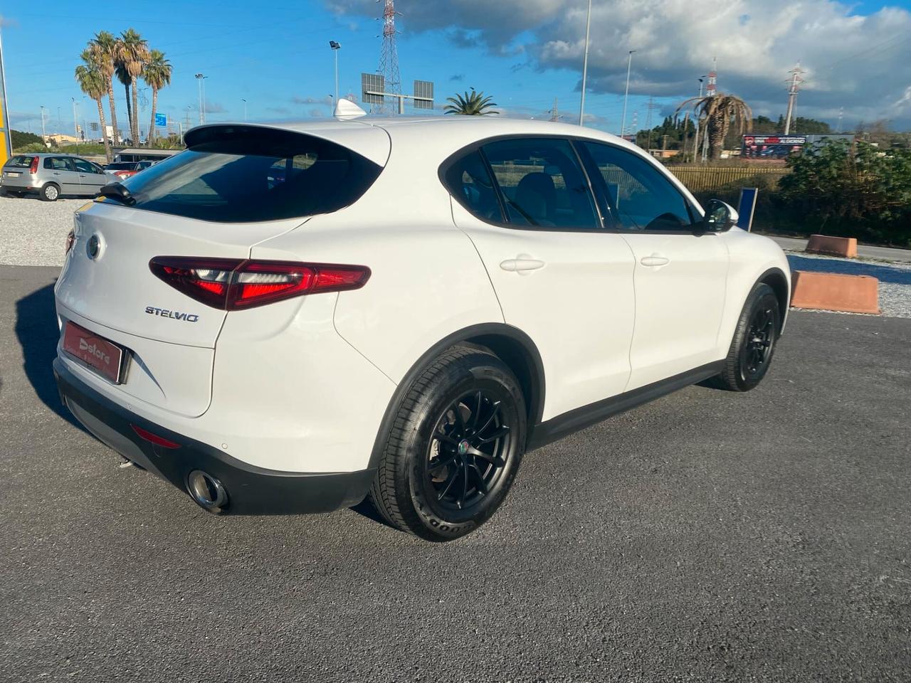 Alfa Romeo Stelvio 2.2 Turbodiesel 160 CV AT8 RWD Business