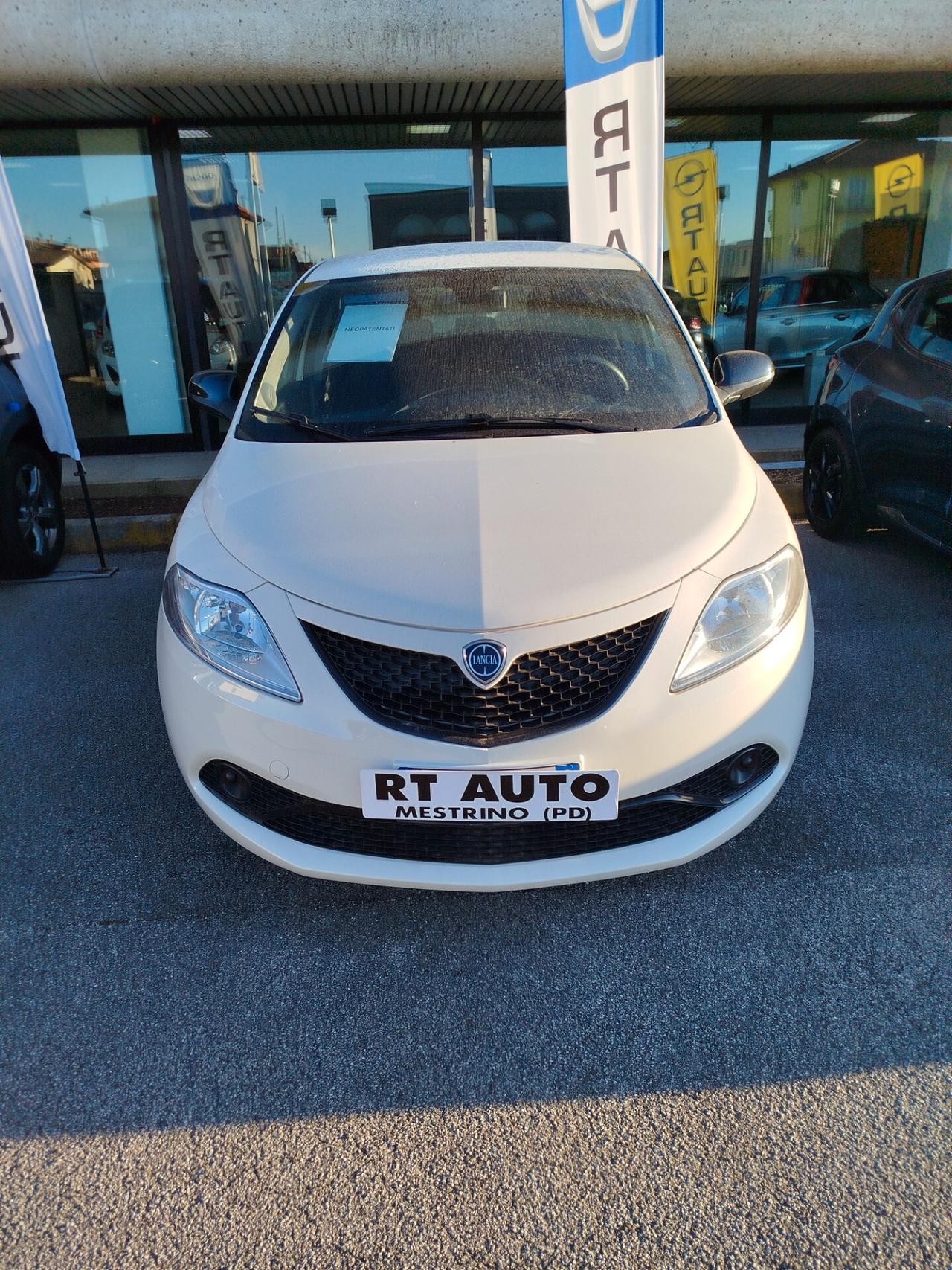 Lancia Ypsilon 1.2 69 CV 5 porte S&S Gold