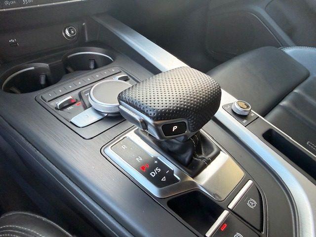 AUDI A4 Avant 45 TFSI S tronic S line edition