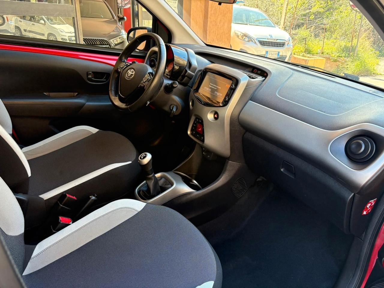 Toyota Aygo 1.0 VVT-i 69 CV 5 porte x-clusiv