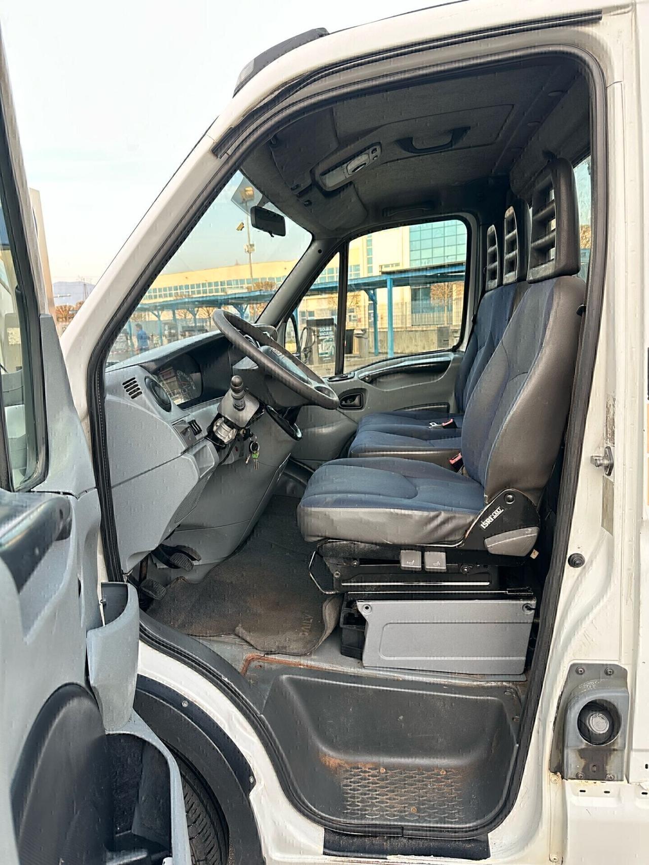 IVECO DAILY 35C12 CON GRU BONFIGLIOLI P35 SUPER PREZZO!