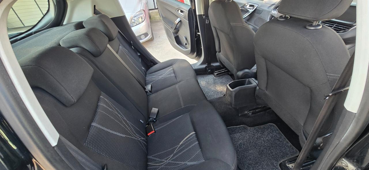 Peugeot 208 1.4 HDi 68 CV 5 porte Access