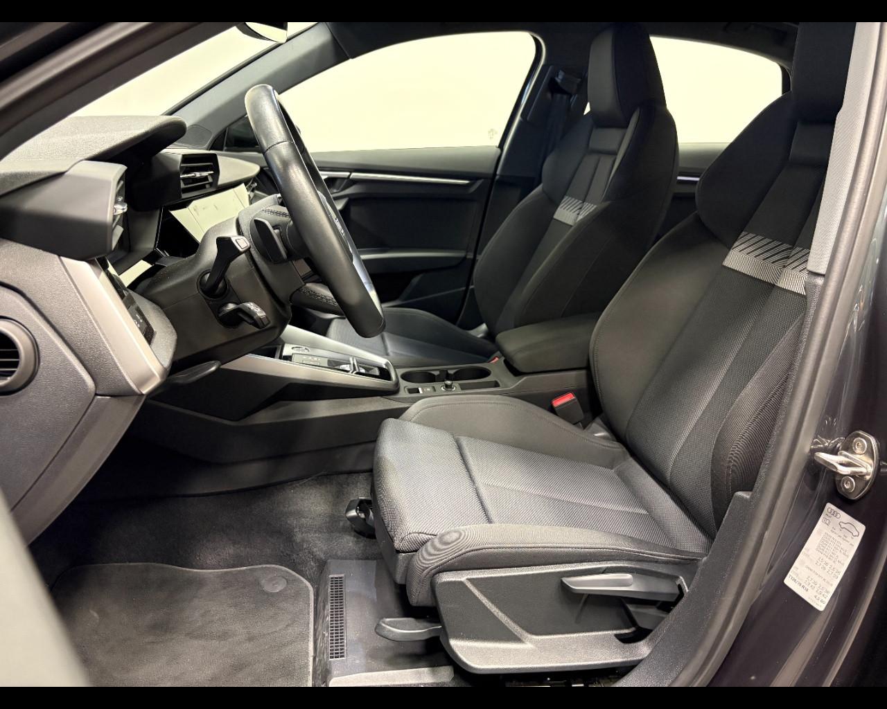 AUDI A3 SEDAN 35 TFSI MHEV S-TRONIC BUSINESS ADVANCED