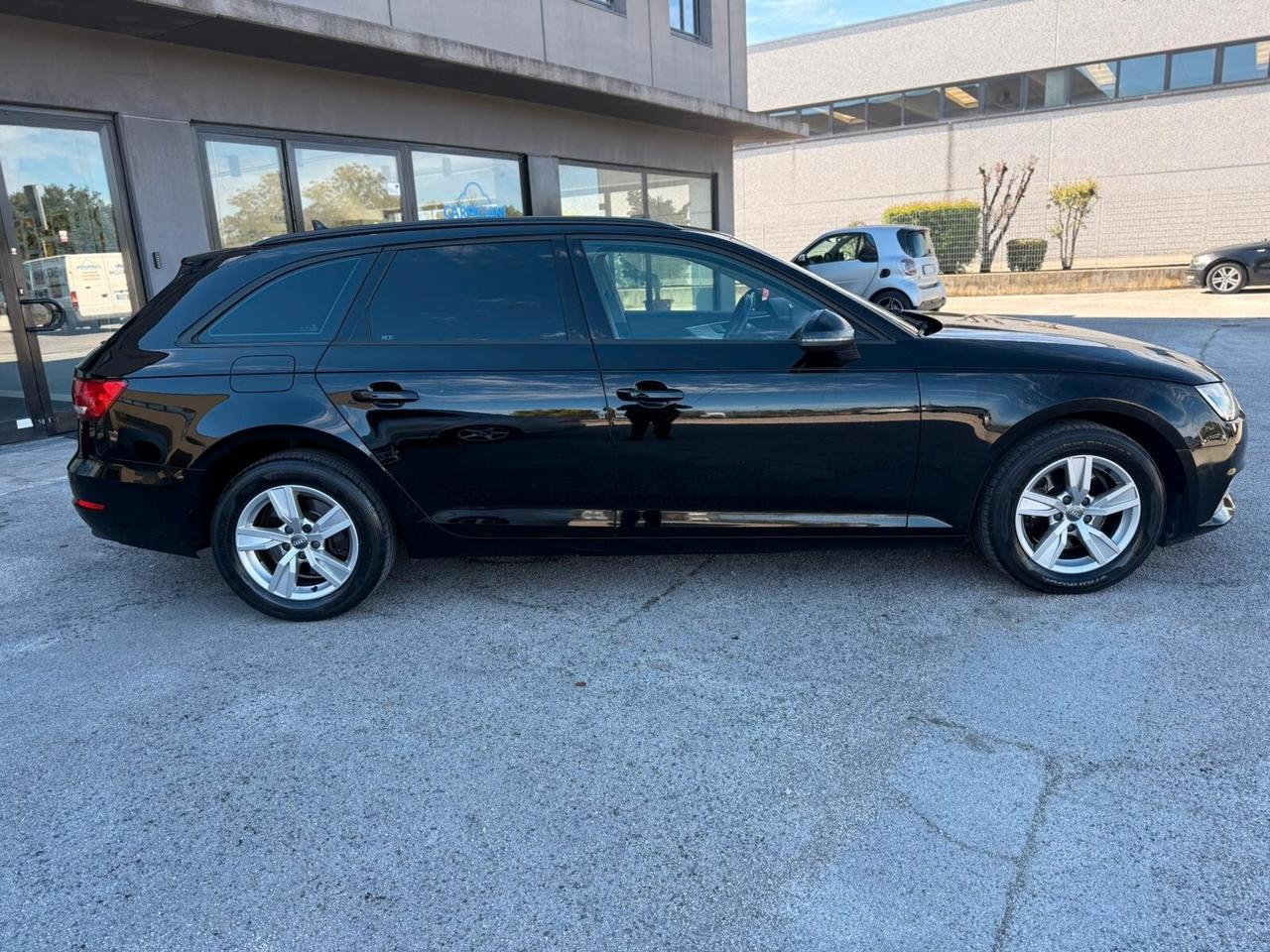 AUDI A4 2.0 TDI 2018 12 MESI DI GARANZIA