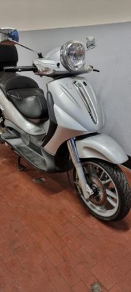 PIAGGIO Beverly 500 - ANNO 2004