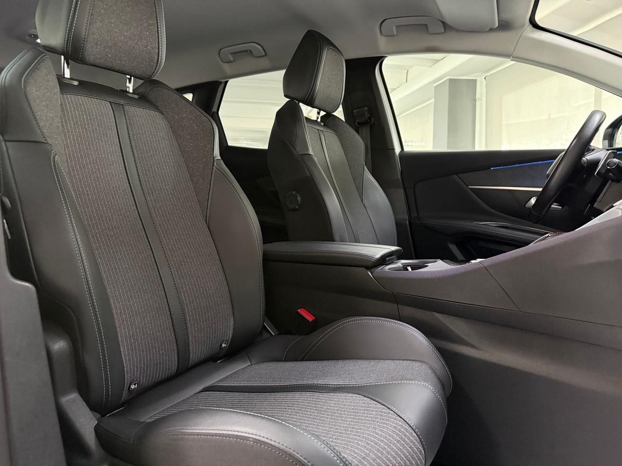 Peugeot 3008 Allure 1.5 Blue HDI 130 #9681