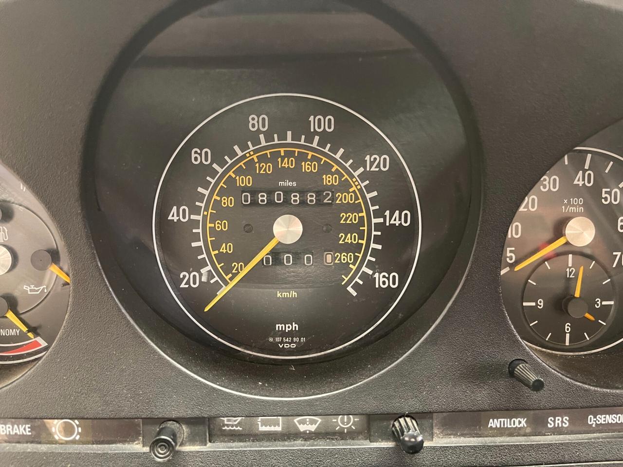 Mercedes-benz SL 560 America-LEGGI SOTTO