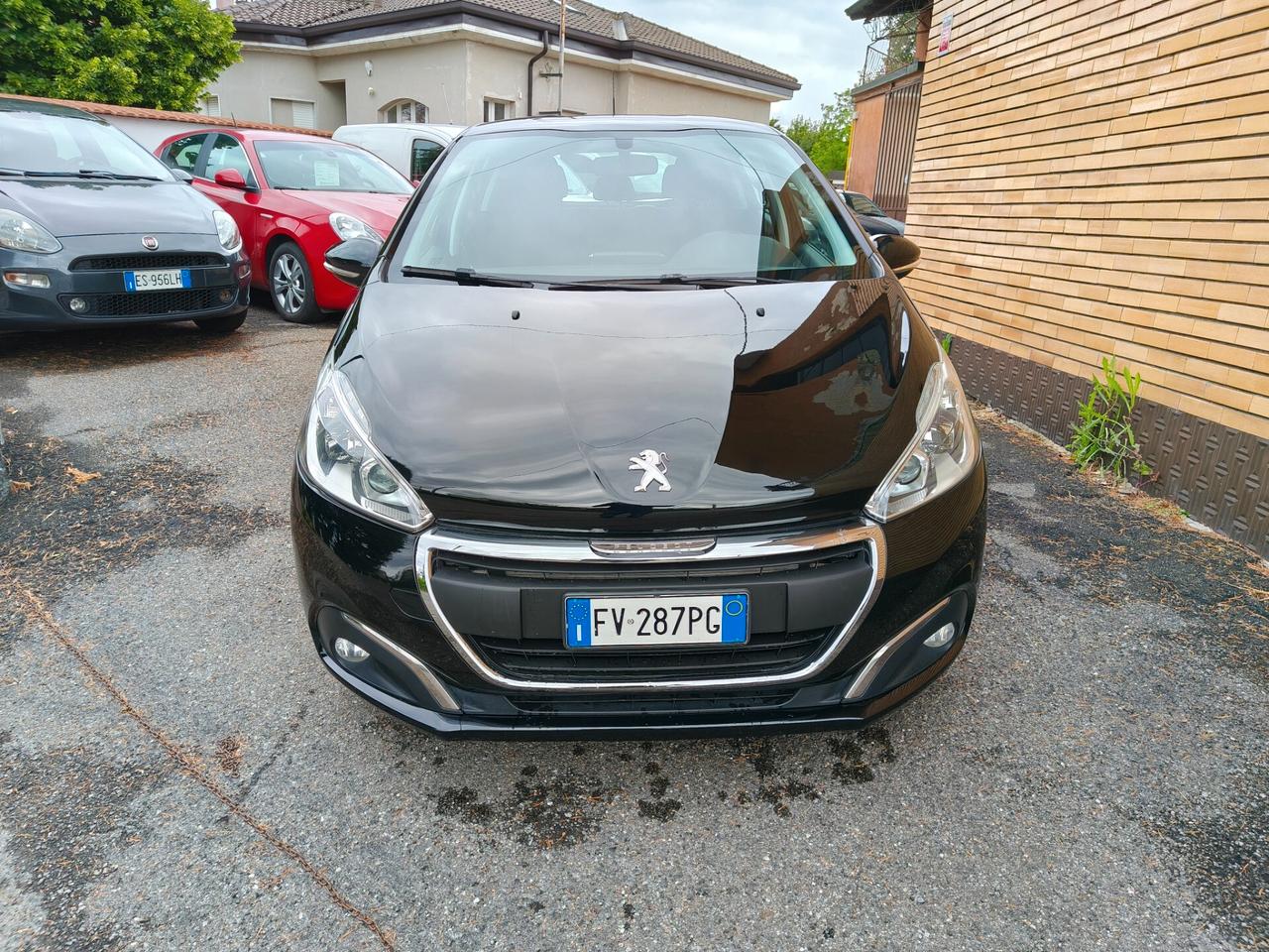 Peugeot 208 PureTech 82 5 porte Allure