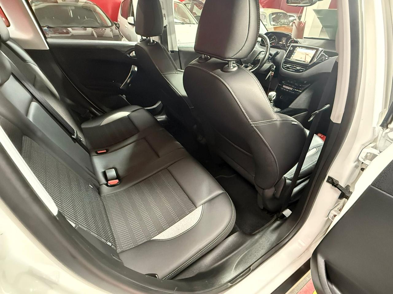 Peugeot 2008 1.6 e-HDi 92cv Urban Cross - 2014