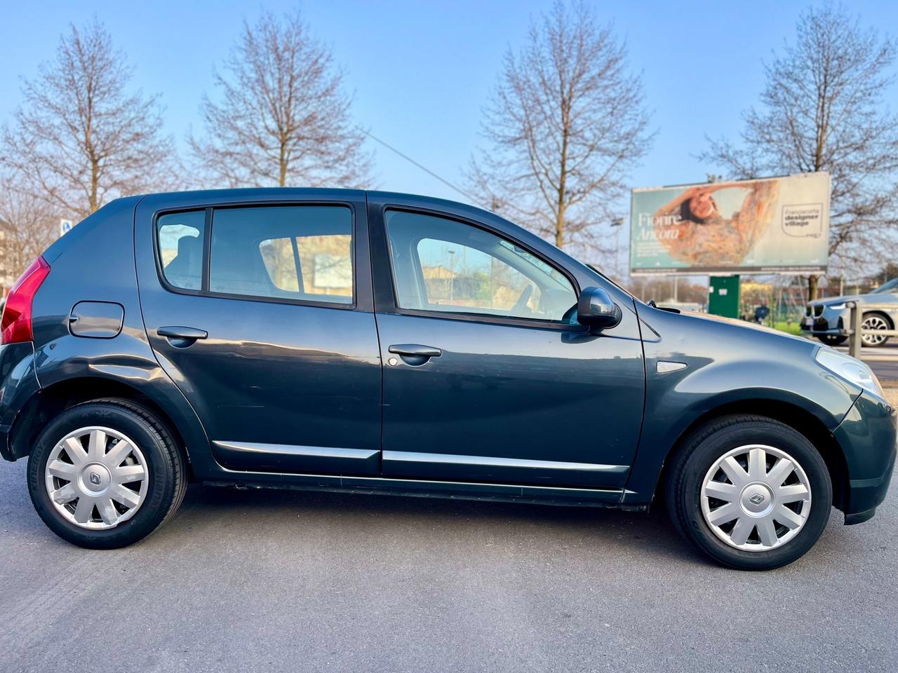 Dacia Sandero 1.4 8V Lauréate
