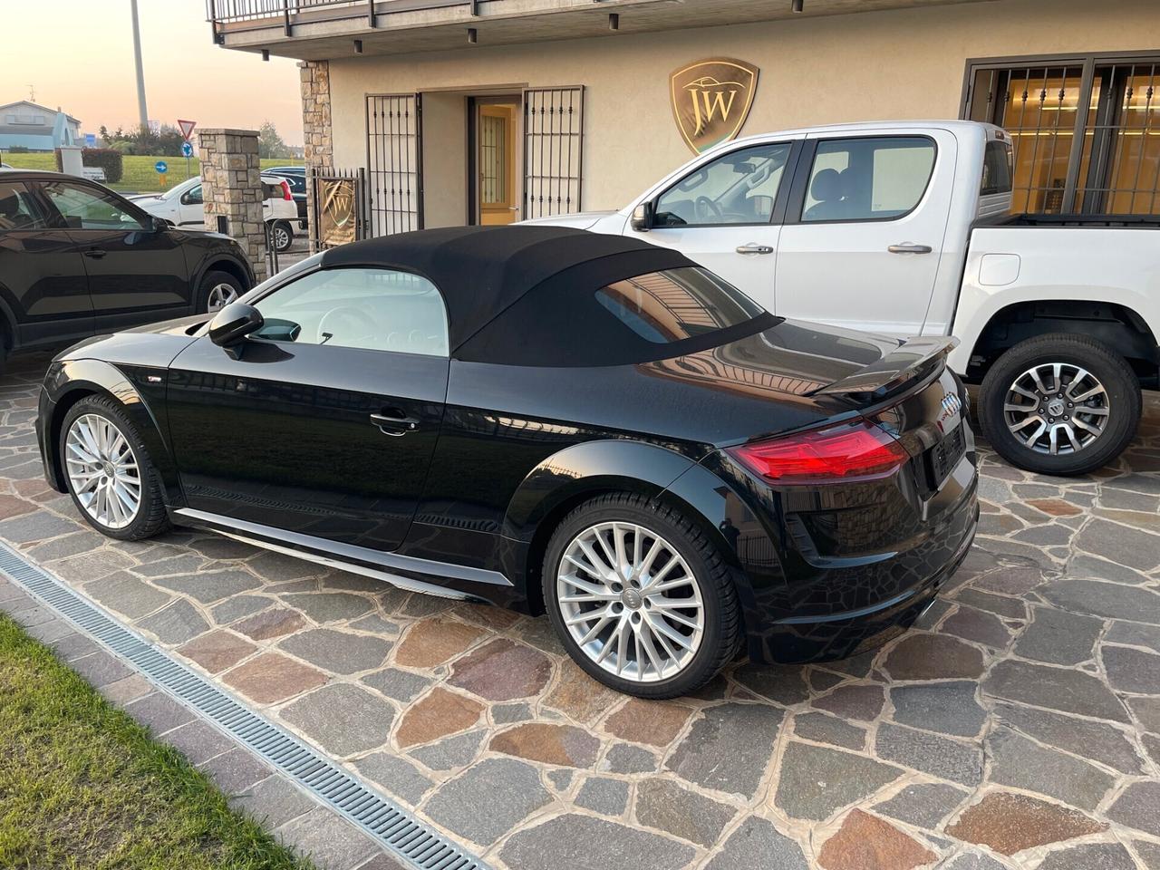 Audi TT Roadster 45 TFSI quattro S-tronic S-Line