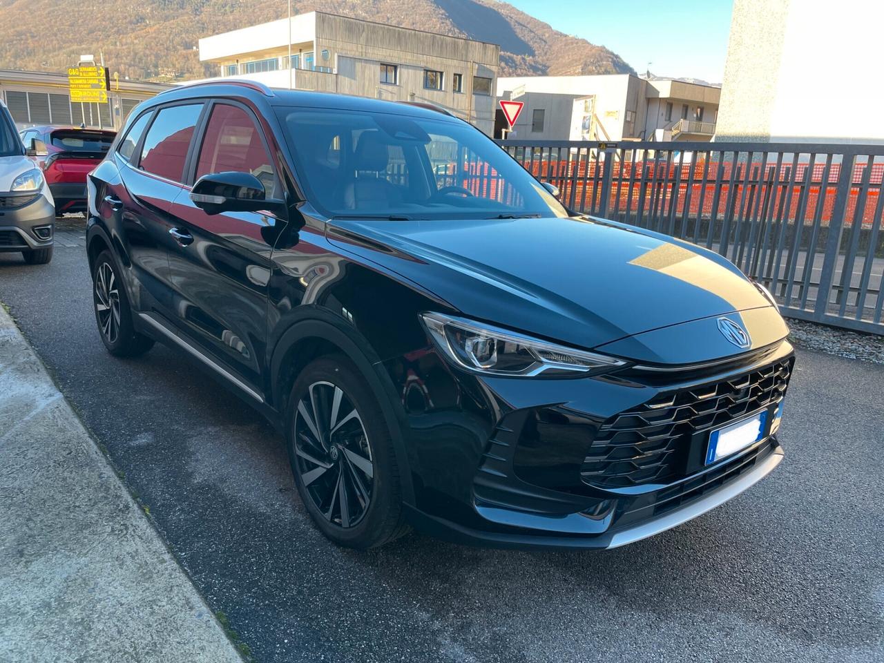 Mg ZS Hybrid+ Luxury