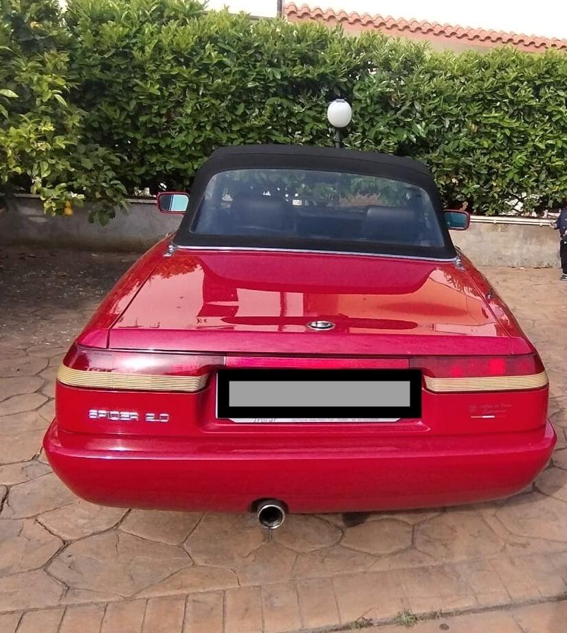 Alfa Romeo Spider 2.0i