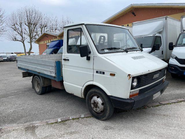 IVECO Daily 35.8 CASSONE [FI140]