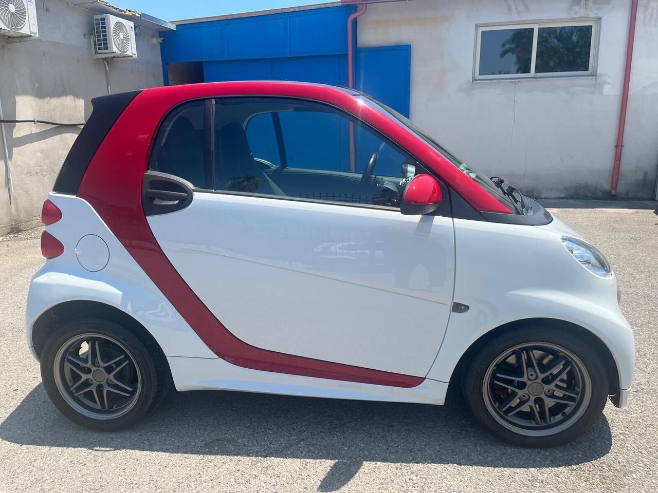 Smart for two 1.0 mhd/71 cv- km 69000-2014