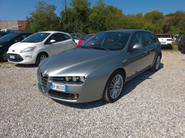 Alfa Romeo 159 1.9 JTDm Sportwagon Distinctive